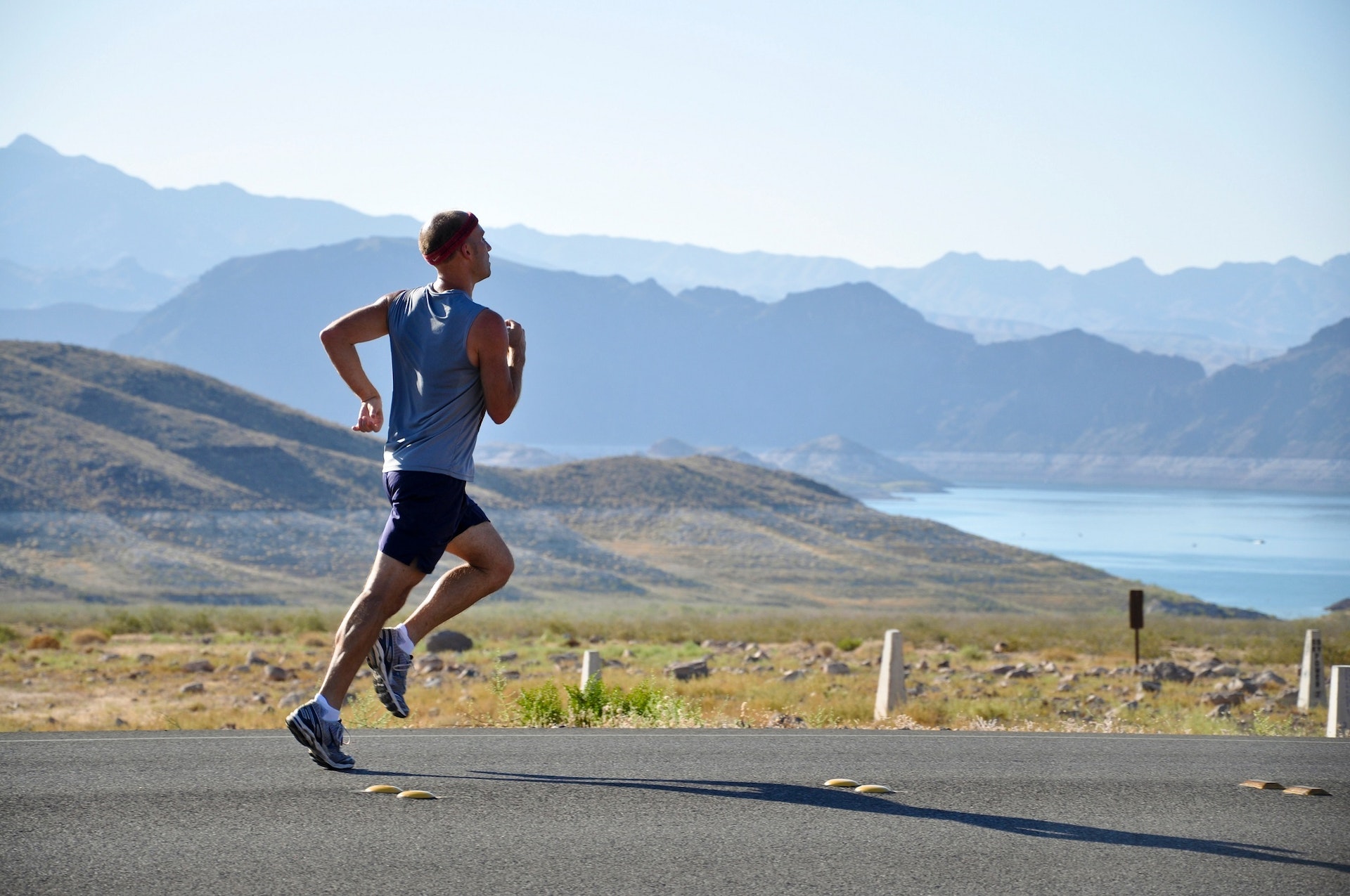 la psicología del deporte, un chico corriendo